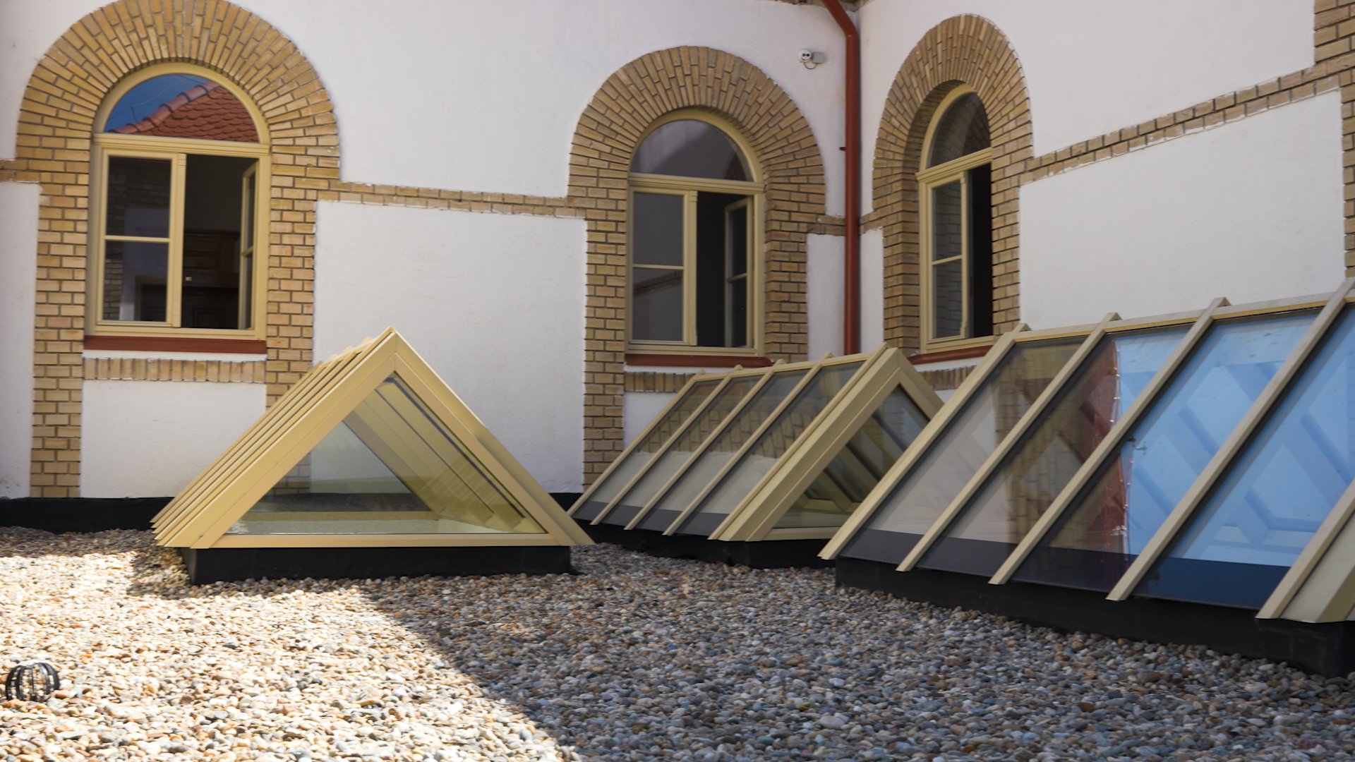 Verrières en aluminium et verre posées en toiture-terrasse