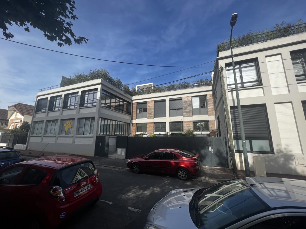 Immeuble d’appartements, Saint-Maur, France — façade latérale