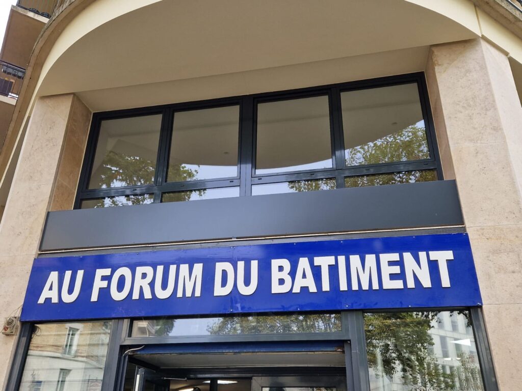Au Forum du Bâtiment, France — entrée