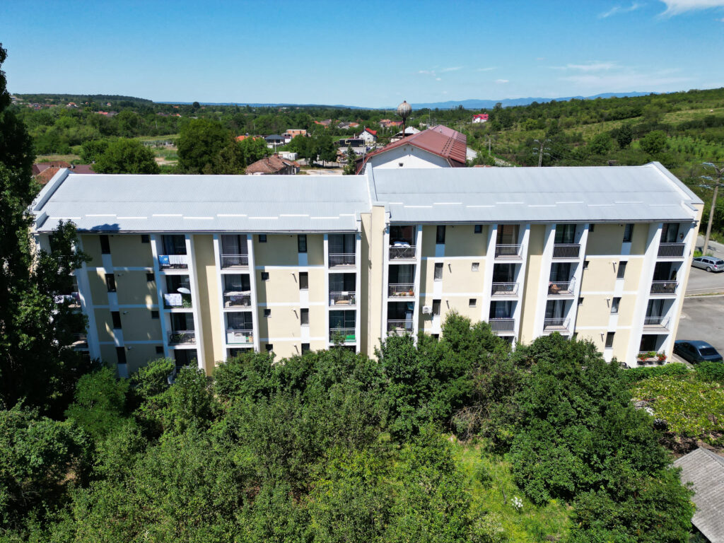 Immeuble de logements, Șomcuta Mare, Roumanie — vue d’ensemble