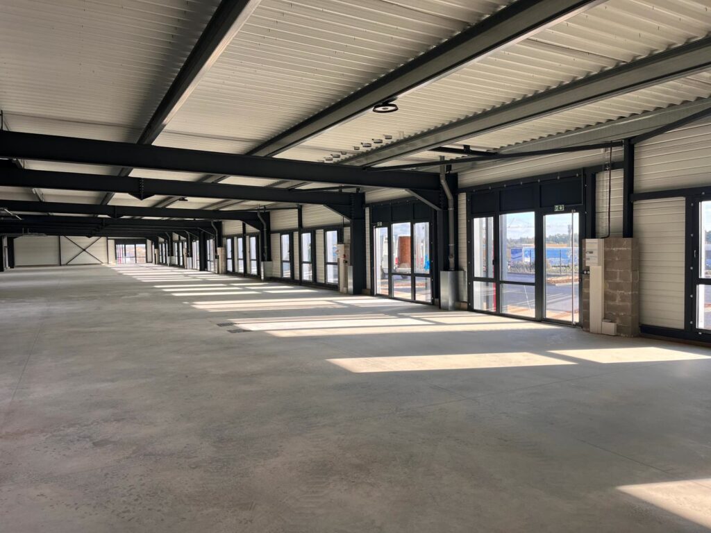Parc d’activités, Poitiers, France — espace intérieur